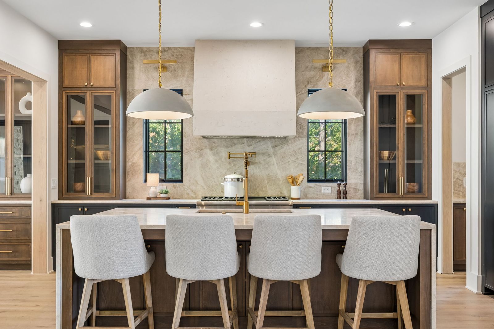 Chef kitchen with island
