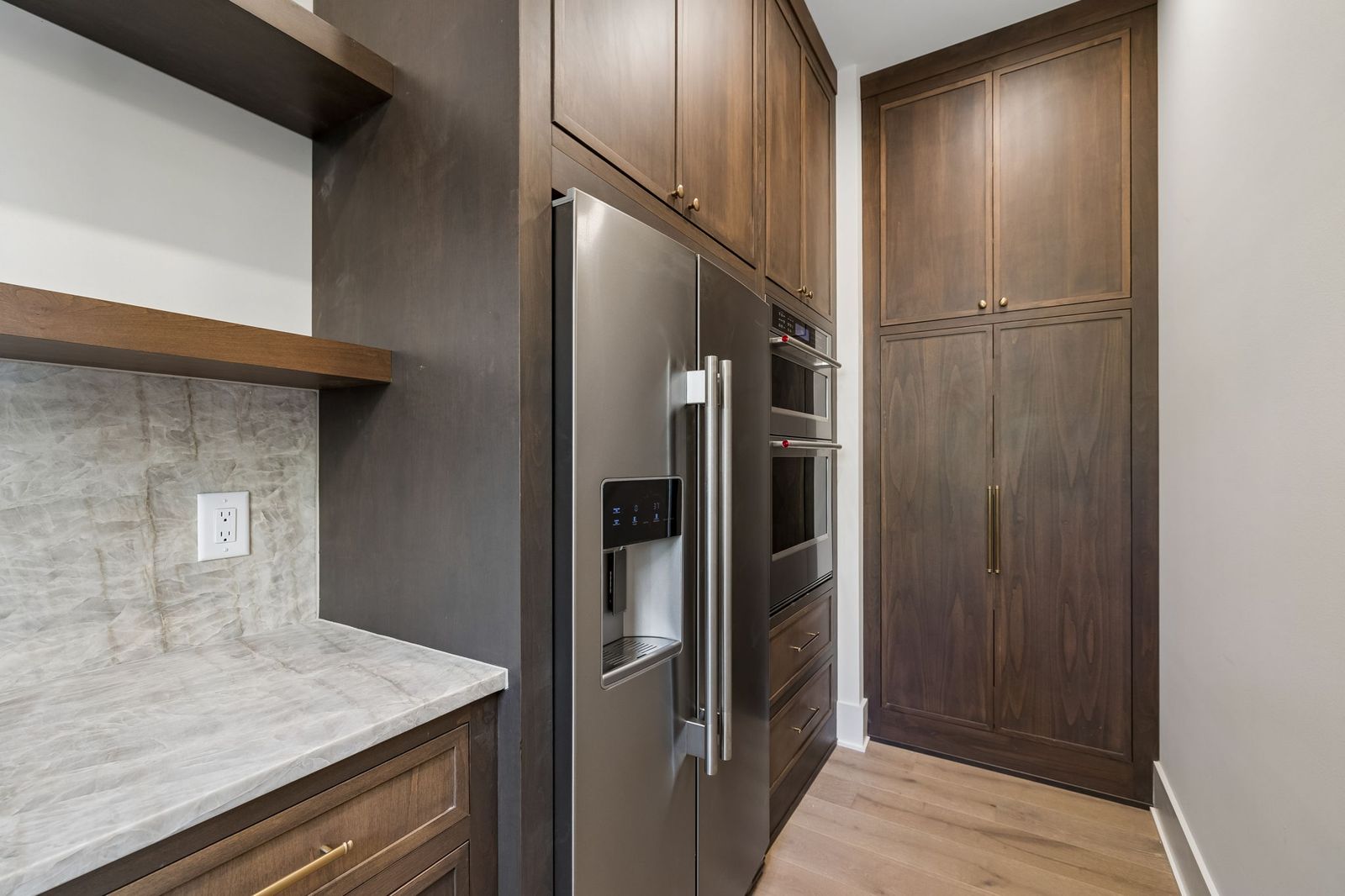 Scullery / butler pantry