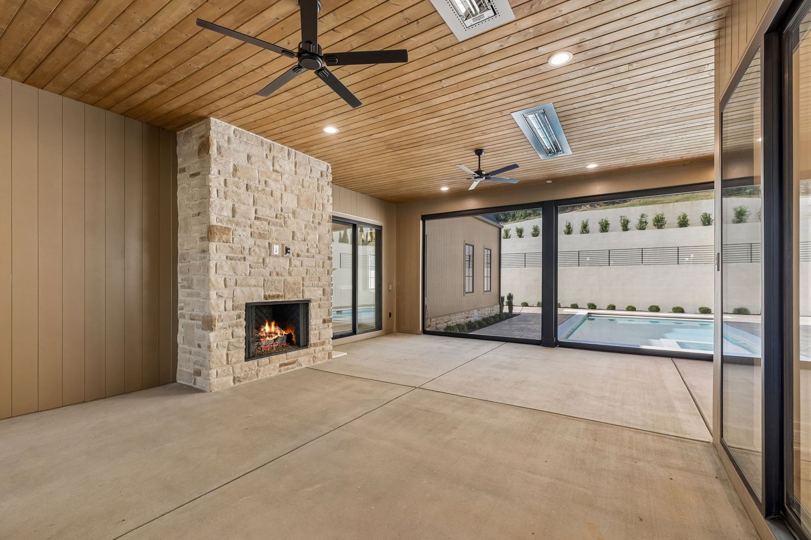 Covered patio with fireplace