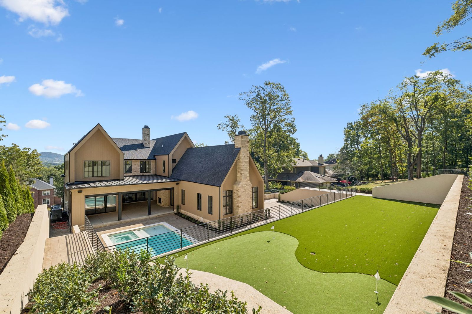 Gunite pool